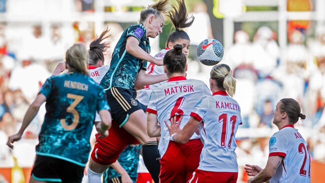 Màn chạm trán khó đoán giữa Nữ Đức vs Nữ Ba Lan